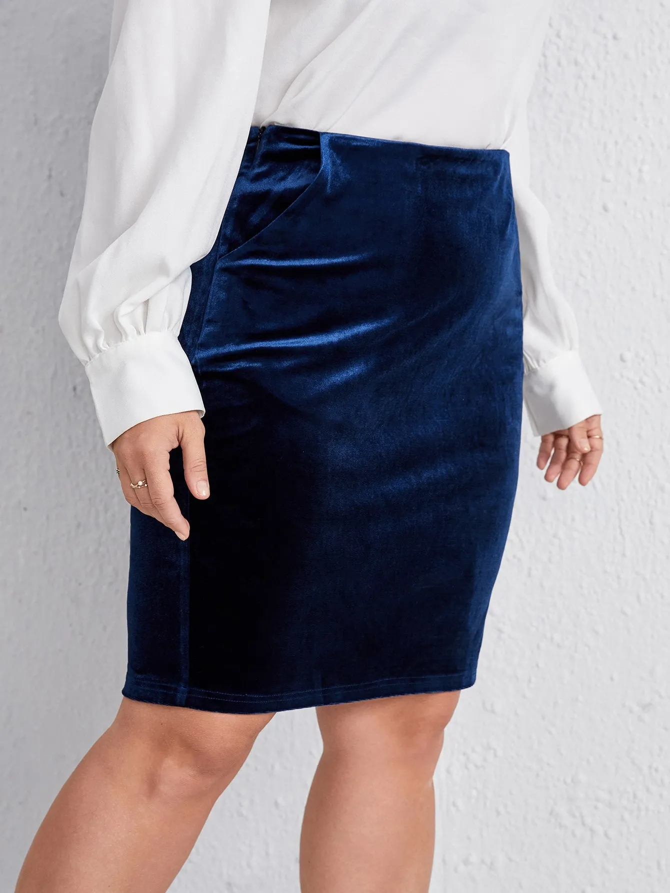 Plain Pocket Short Plus Size Skirt